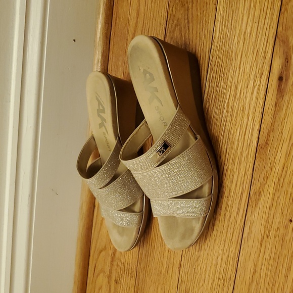 Anne Klein Women's Gold Sparkle Wedge Sandals - Picture 3 of 13